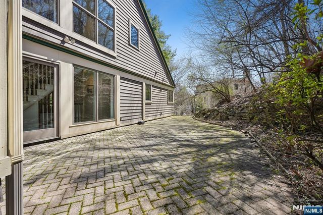 54 Upper High Crest Drive, West Milford, NJ 07480