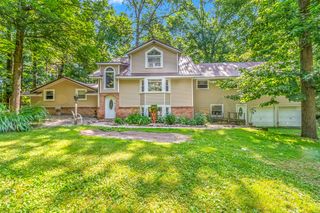 1391 Lake Wilson Road, Hillsdale, MI 49242