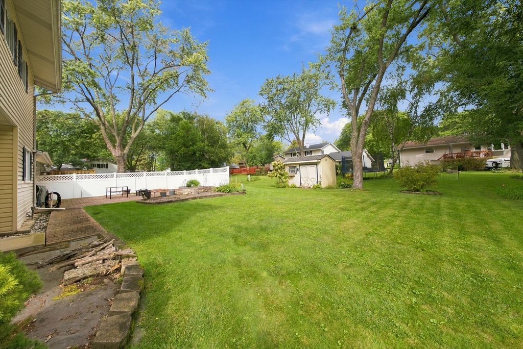 894 E Schirra Drive, Palatine, IL 60074 — photo 2