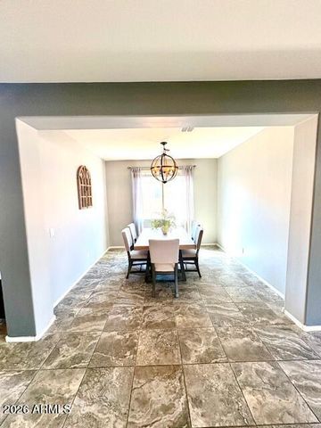 2430 E HAZELTINE Way, Gilbert, AZ 85298