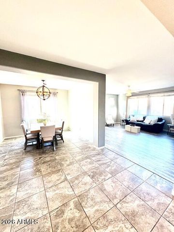 2430 E HAZELTINE Way, Gilbert, AZ 85298