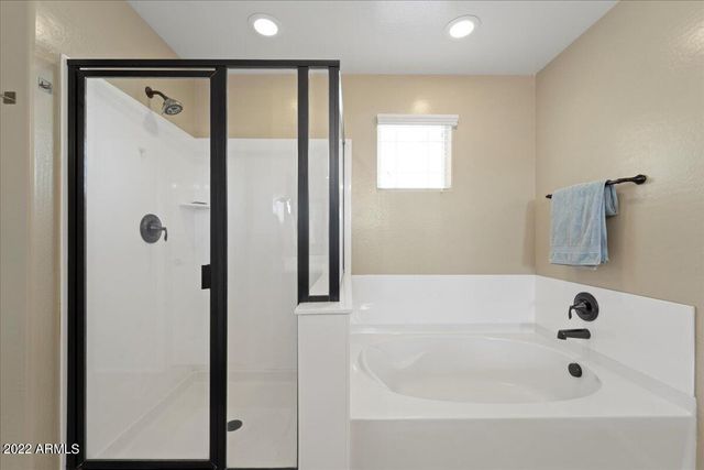 2430 E HAZELTINE Way, Gilbert, AZ 85298