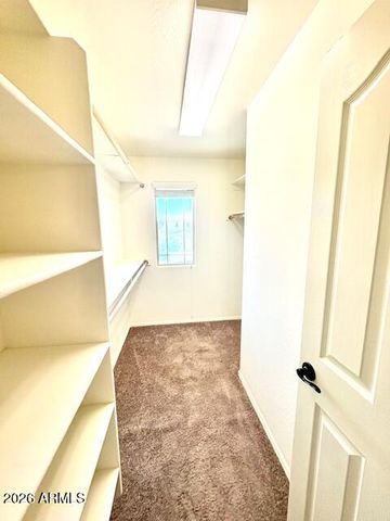 2430 E HAZELTINE Way, Gilbert, AZ 85298