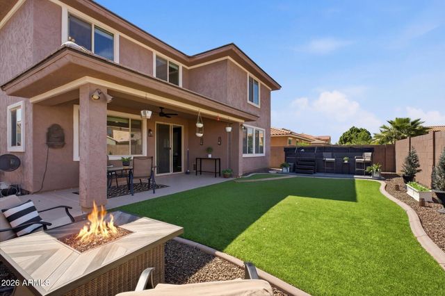 2430 E HAZELTINE Way, Gilbert, AZ 85298