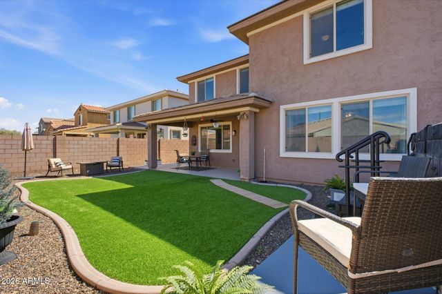 2430 E HAZELTINE Way, Gilbert, AZ 85298