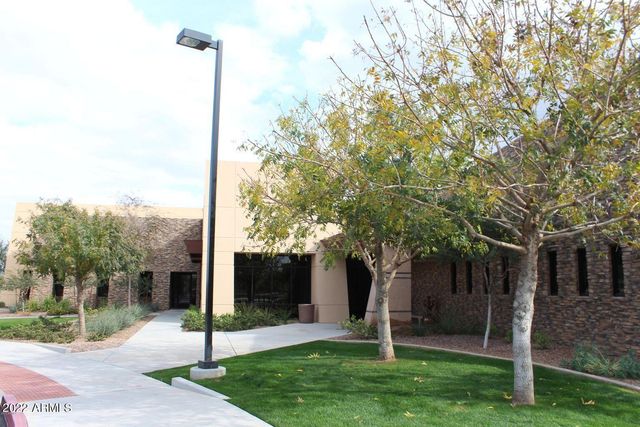 2430 E HAZELTINE Way, Gilbert, AZ 85298