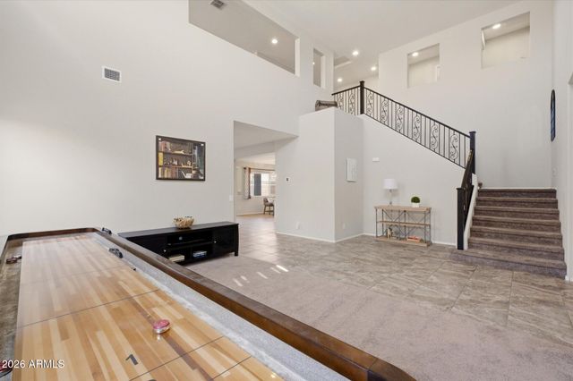 2430 E HAZELTINE Way, Gilbert, AZ 85298