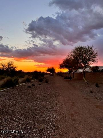 2430 E HAZELTINE Way, Gilbert, AZ 85298