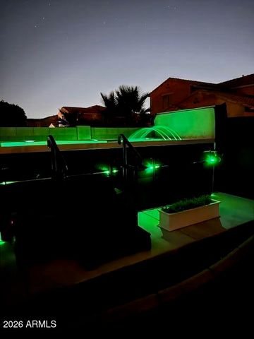 2430 E HAZELTINE Way, Gilbert, AZ 85298