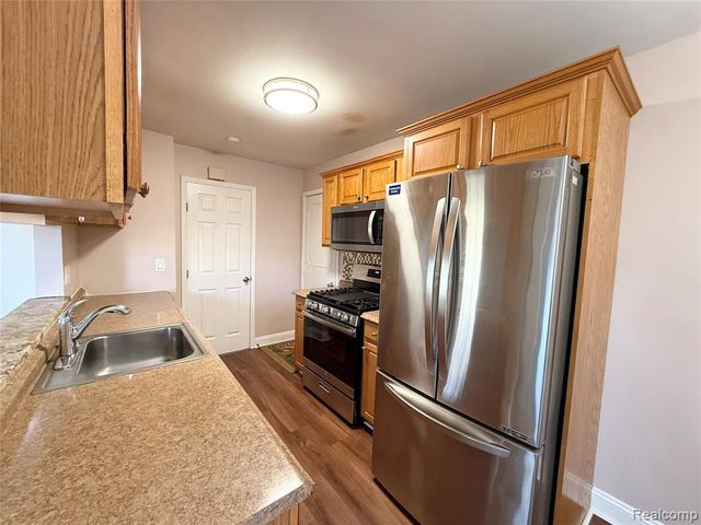 23647 Stonehenge Boulevard, Novi, MI 48375