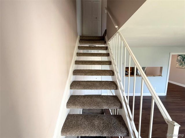 23647 Stonehenge Boulevard, Novi, MI 48375