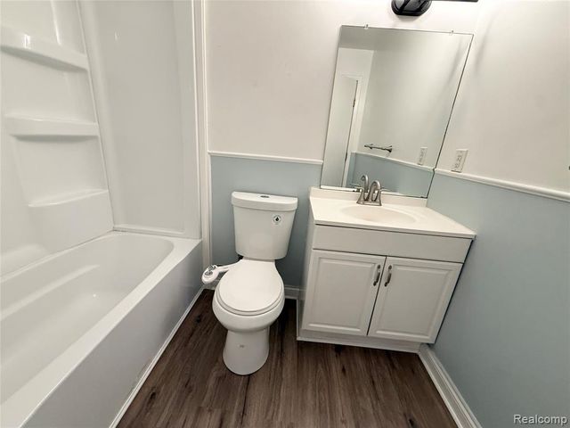 23647 Stonehenge Boulevard, Novi, MI 48375