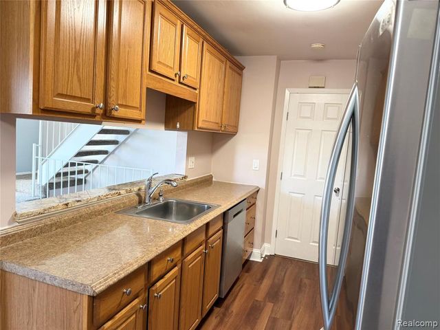 23647 Stonehenge Boulevard, Novi, MI 48375