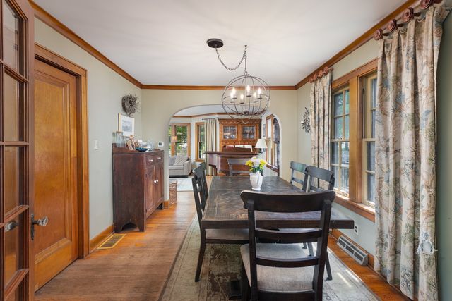 815 N Eagle Street, Naperville, IL 60563
