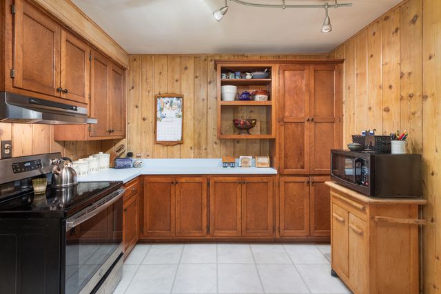815 N Eagle Street, Naperville, IL 60563