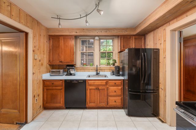 815 N Eagle Street, Naperville, IL 60563