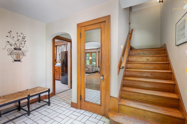815 N Eagle Street, Naperville, IL 60563