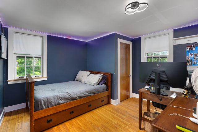 815 N Eagle Street, Naperville, IL 60563