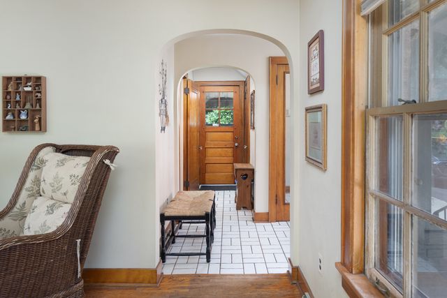 815 N Eagle Street, Naperville, IL 60563