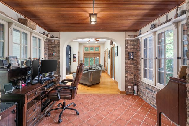 815 N Eagle Street, Naperville, IL 60563