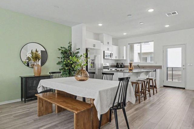5212 Beachfront Cove Street 37, San Diego, CA 92154