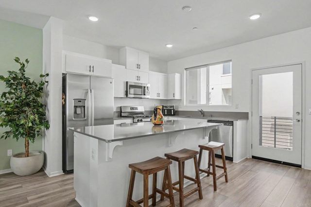 5212 Beachfront Cove Street 37, San Diego, CA 92154