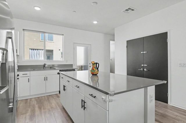 5212 Beachfront Cove Street 37, San Diego, CA 92154