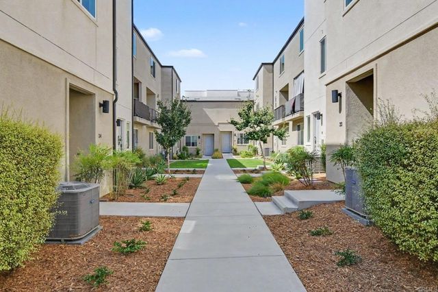 5212 Beachfront Cove Street 37, San Diego, CA 92154