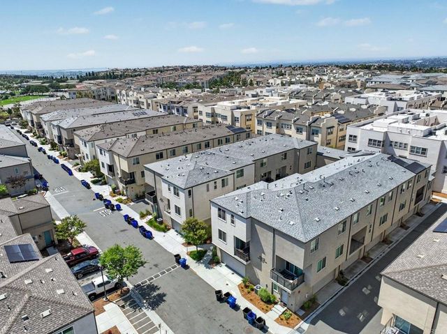 5212 Beachfront Cove Street 37, San Diego, CA 92154
