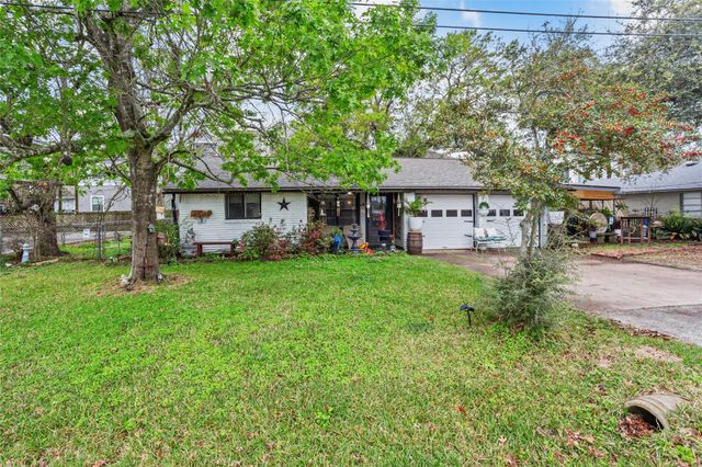 1215 Esther Street, Kemah, TX 77565