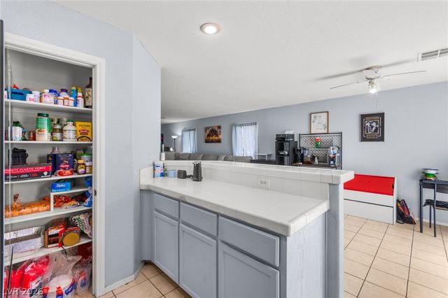 8117 Lilac Harbor Court, Las Vegas, NV 89143