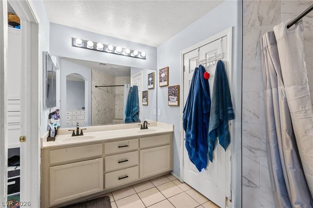 8117 Lilac Harbor Court, Las Vegas, NV 89143