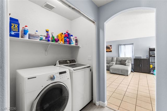 8117 Lilac Harbor Court, Las Vegas, NV 89143