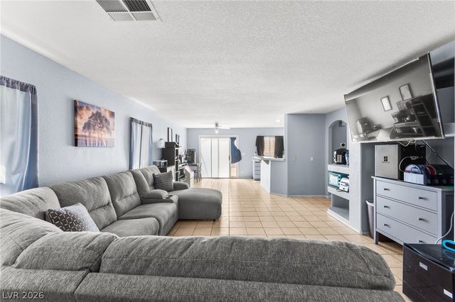 8117 Lilac Harbor Court, Las Vegas, NV 89143