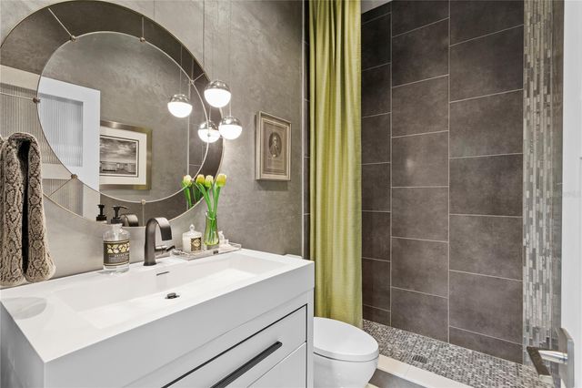 616 MARMORA AVENUE, Tampa, FL 33606