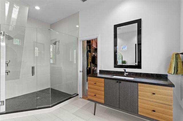 616 MARMORA AVENUE, Tampa, FL 33606