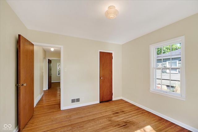 5218 Kingsley Drive, Indianapolis, IN 46220