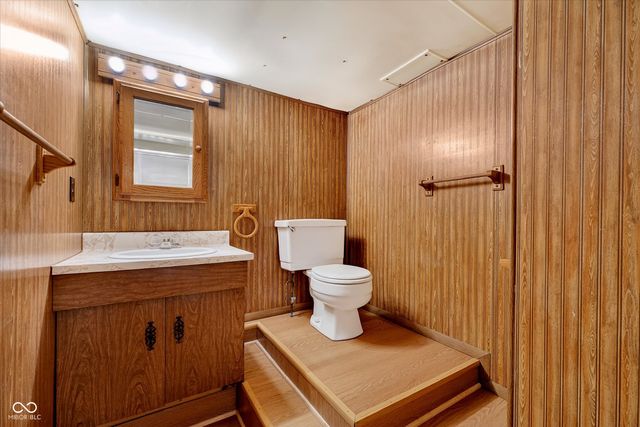 5218 Kingsley Drive, Indianapolis, IN 46220