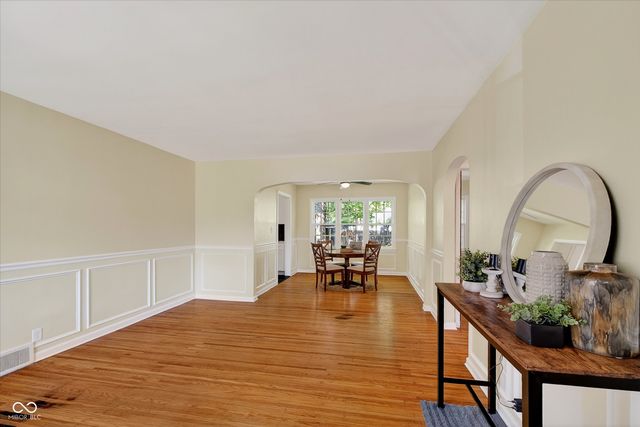 5218 Kingsley Drive, Indianapolis, IN 46220