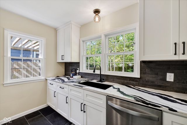 5218 Kingsley Drive, Indianapolis, IN 46220