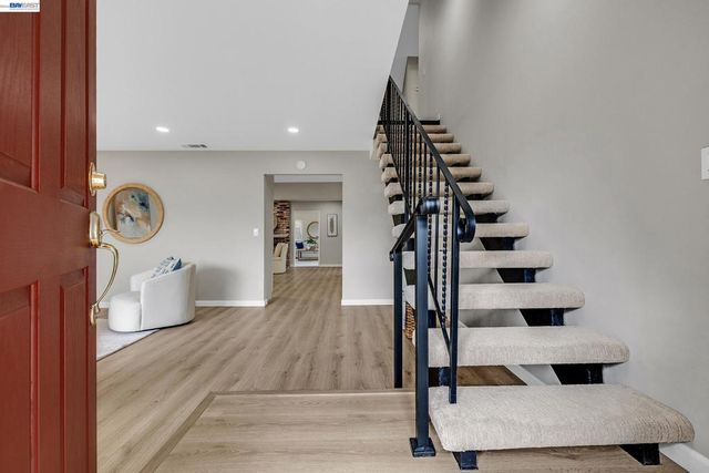 3279 Santa Barbara Ct, Union City, CA 94587