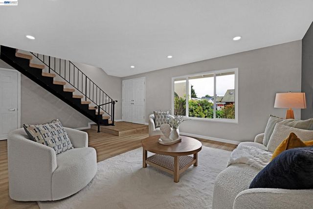 3279 Santa Barbara Ct, Union City, CA 94587