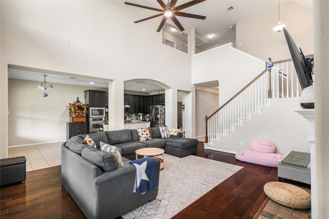 6819 Lavington Way, Sugar Land, TX 77479