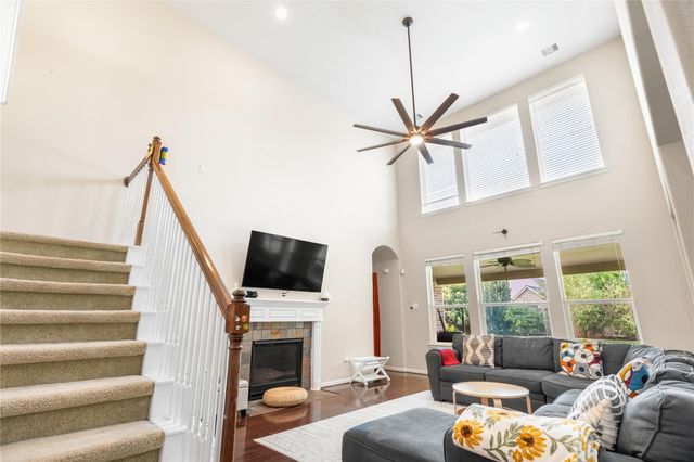 6819 Lavington Way, Sugar Land, TX 77479
