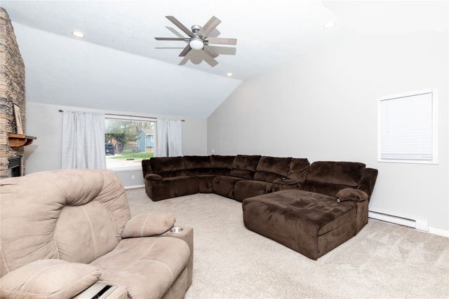 617 Roosevelt Street, Polk City, IA 50226