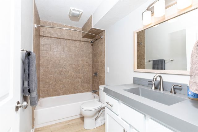 617 Roosevelt Street, Polk City, IA 50226