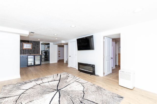 617 Roosevelt Street, Polk City, IA 50226