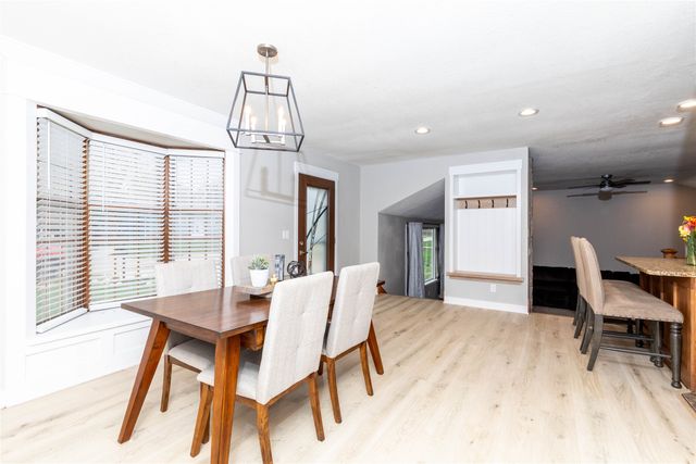 617 Roosevelt Street, Polk City, IA 50226