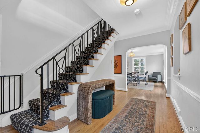 23 Rio Vista Drive, Ladue, MO 63124