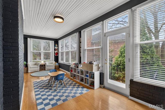 23 Rio Vista Drive, Ladue, MO 63124